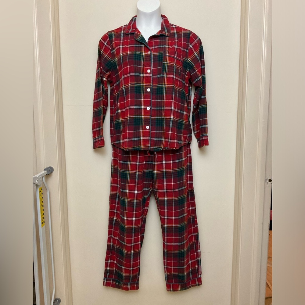 The Company Store Plaid Flannel Women’s Pajamas Medium